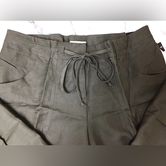 Fashion Bug Capri’s - Size 8 - Picture 3 of 5